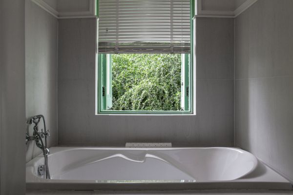 Fiberglass Tub Installation in Mount Vernon